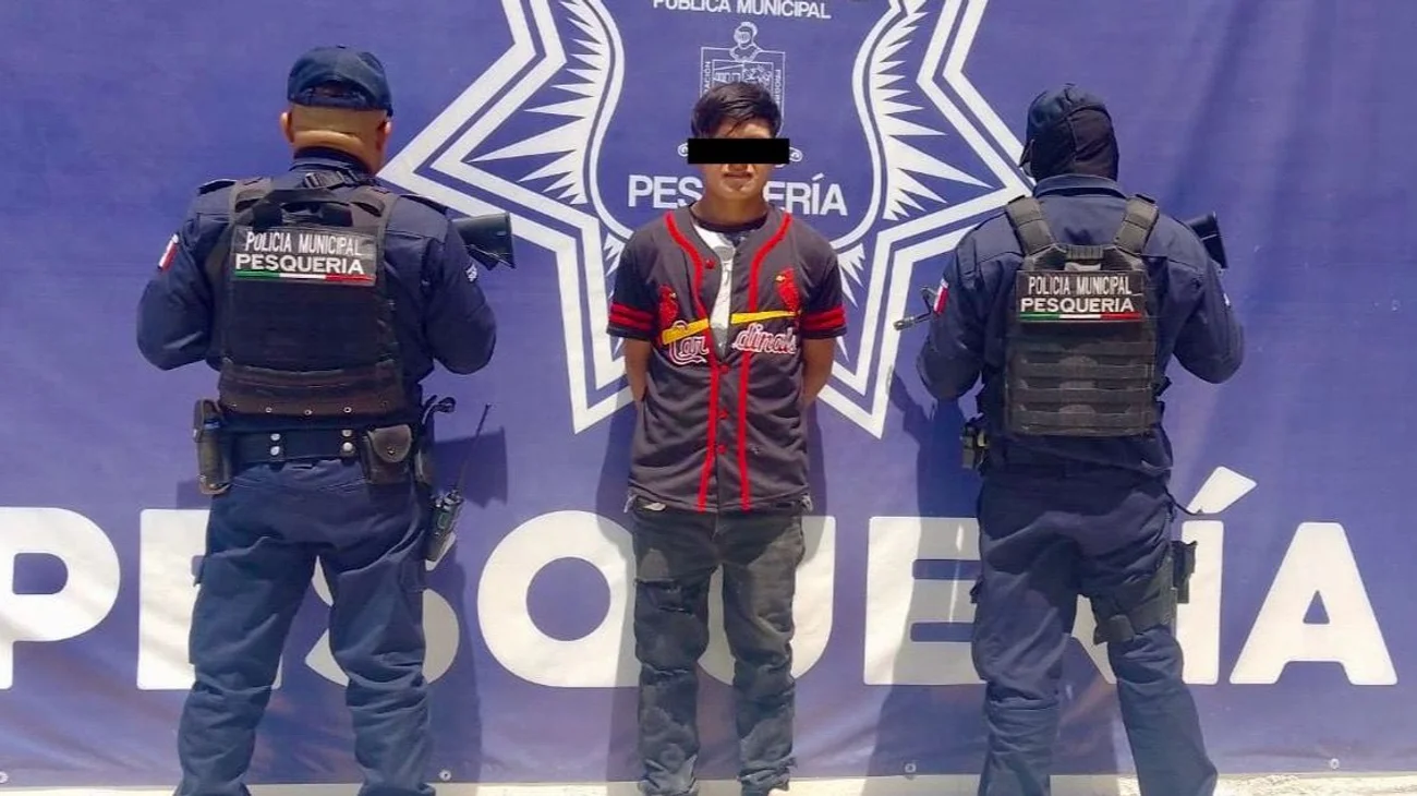 Detienen a hombre tras robo a tienda de conveniencia