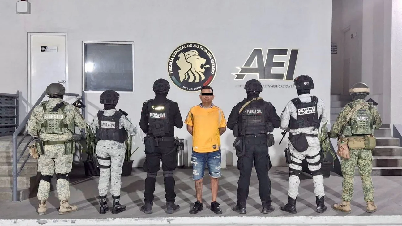 Detienen a hombre con orden de aprehensión y droga