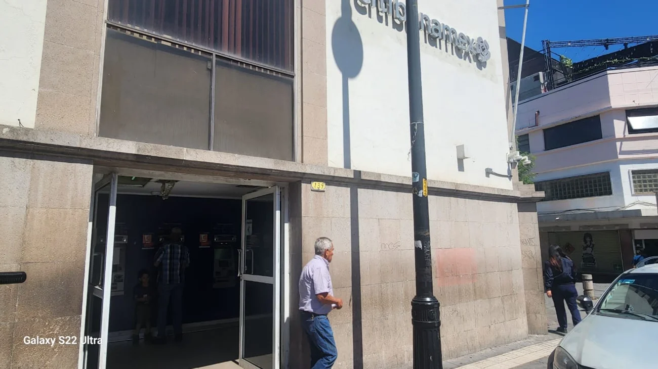 Alertan sobre cajeros alterados en el centro de Saltillo