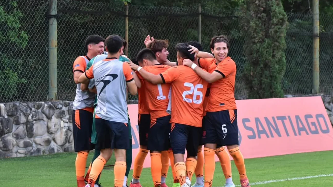 Santiago FC avanza a la gran final de la Liga Premier Serie B