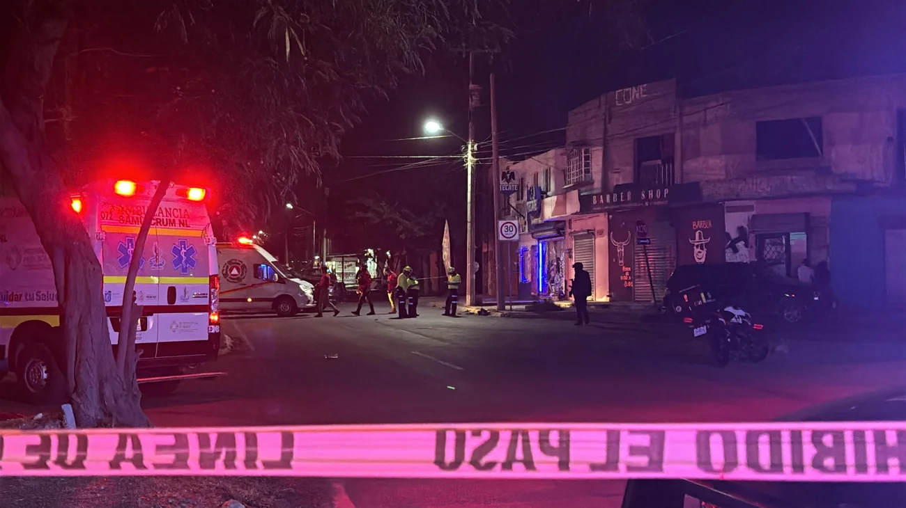 Matan a dos hombres en ataque armado en mercado rodante