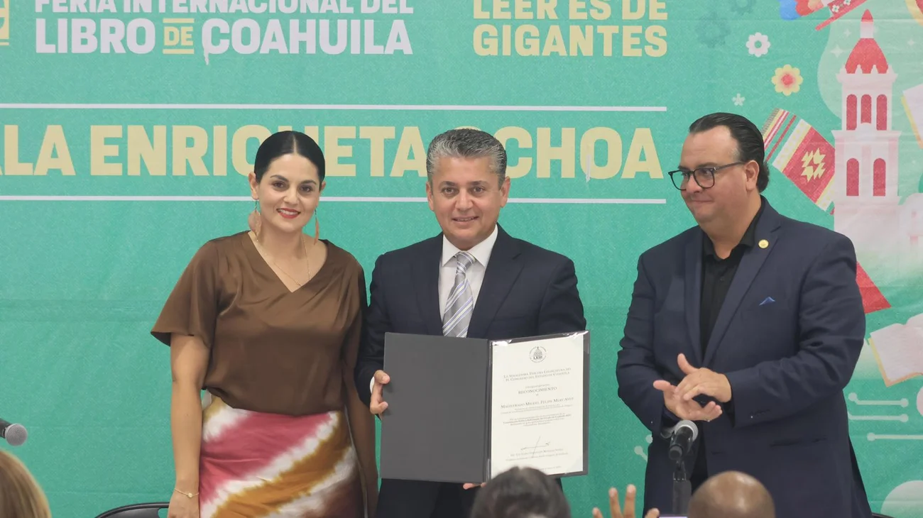 Presenta Congreso edición especial de la Constitución de Coahuila