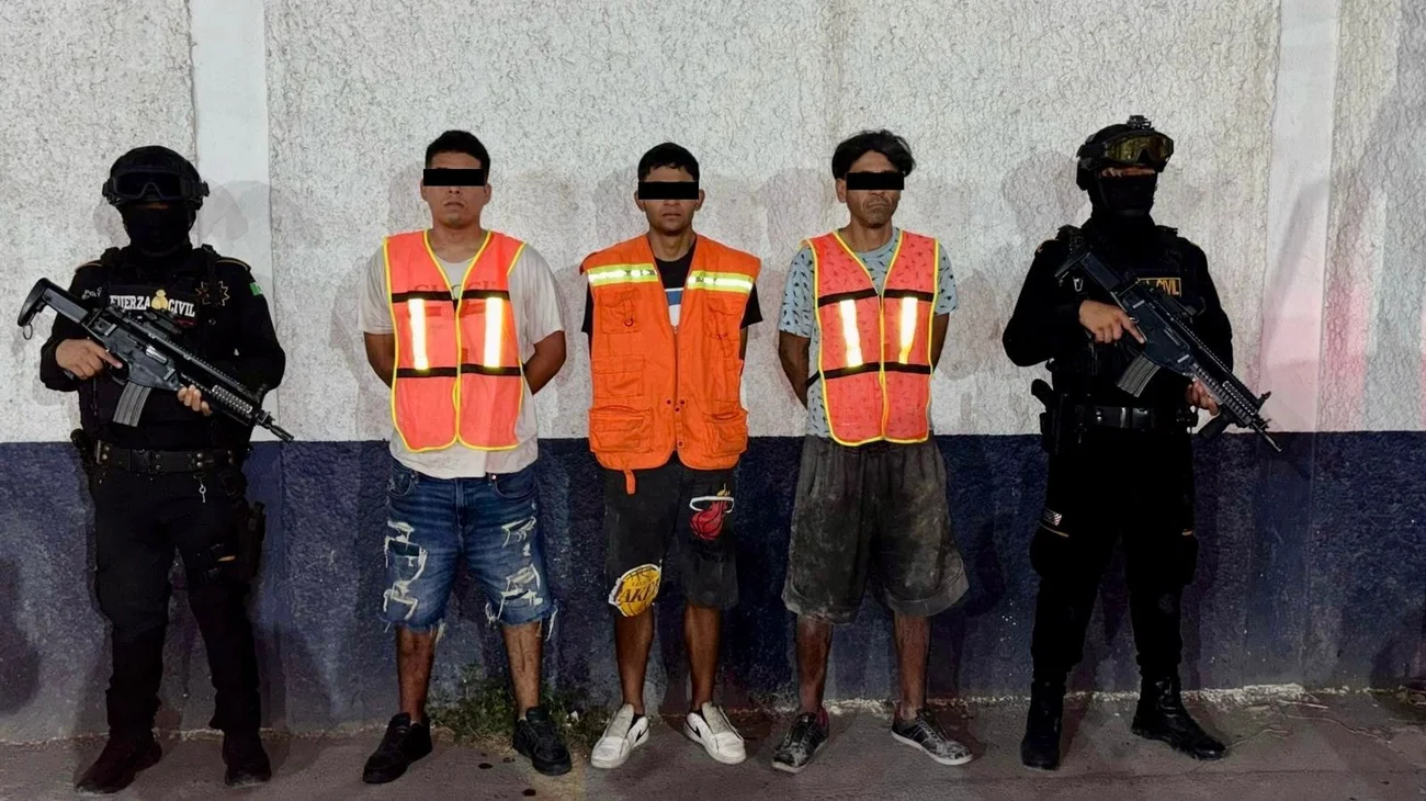 Detienen a tres presuntos narcomenudistas al norte de Monterrey