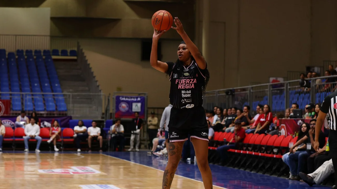 Fuerza Regia Femenil derrota a Freseras y liga cinco triunfos