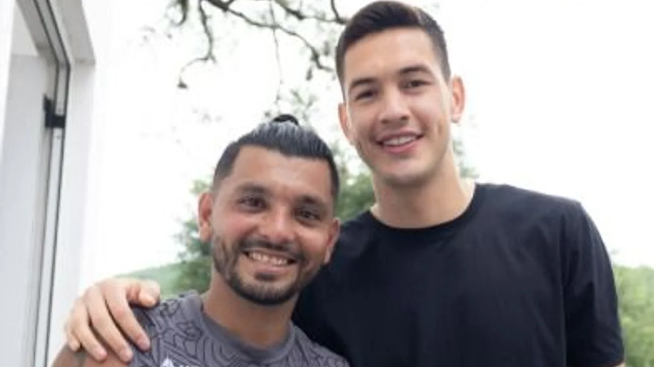 Regresó César ‘Cachorro’ Montes a Monterrey; visitó a los Rayados