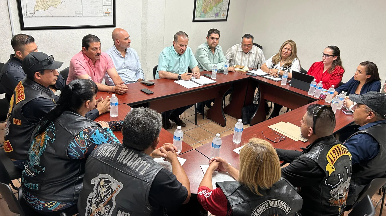 Acuerdan motociclistas y Saltillo medidas para seguridad vial