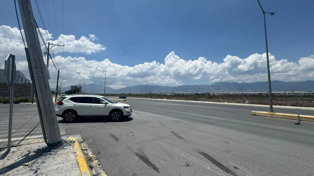 Piden vecinos de Privanzas del Campestre semáforo tras accidente