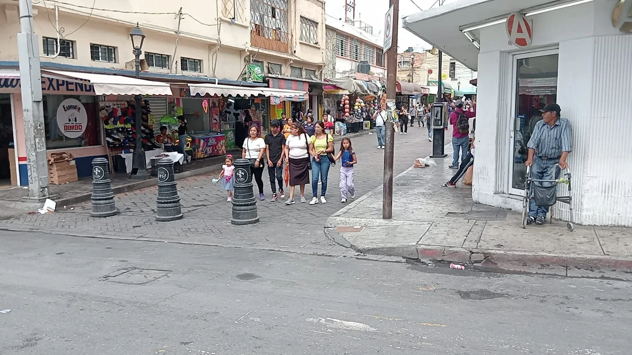 Saltillenses enfrentan estrés por cargas laborales y financieras