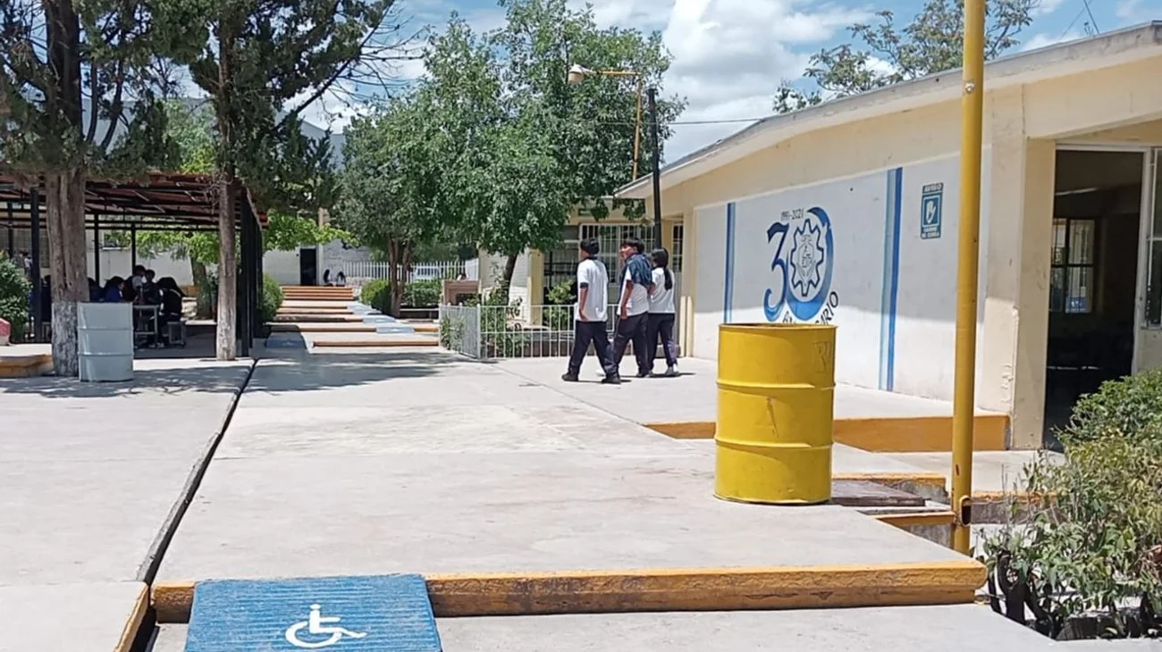 Alumnos siguen asistiendo a clases antes del fin de ciclo escolar