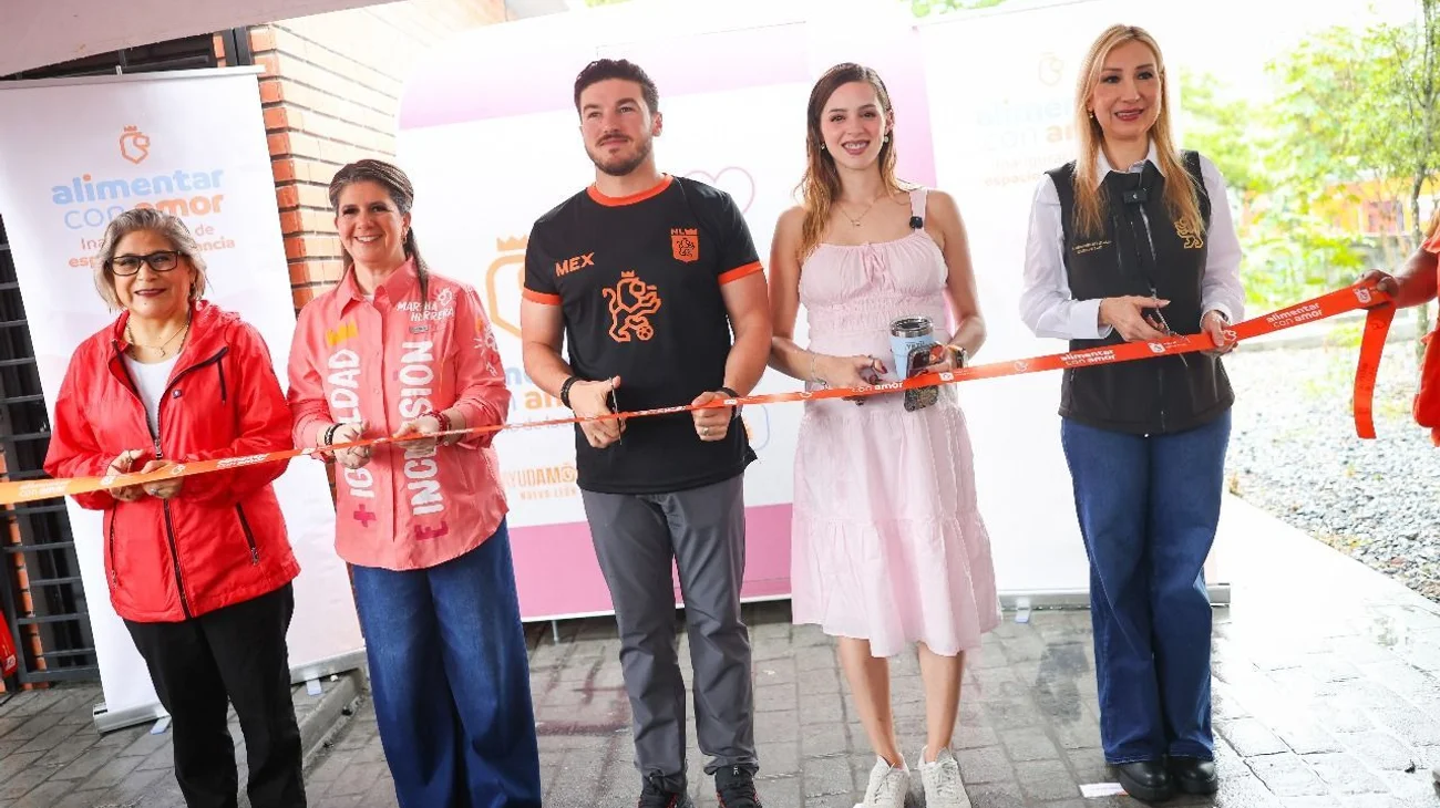Inauguran Samuel y Mariana lactario en la Estanzuela