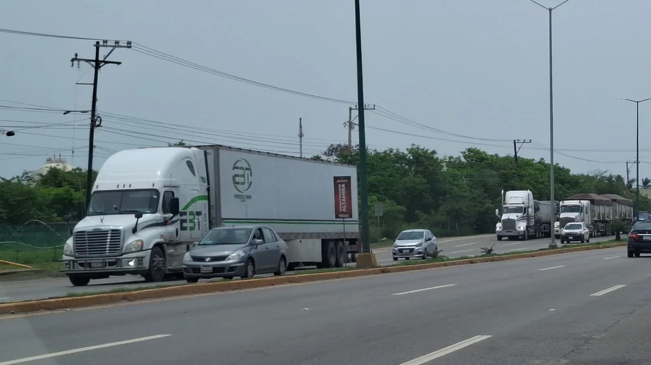 Daños en carreteras paralizan parte de la carga de Altamira