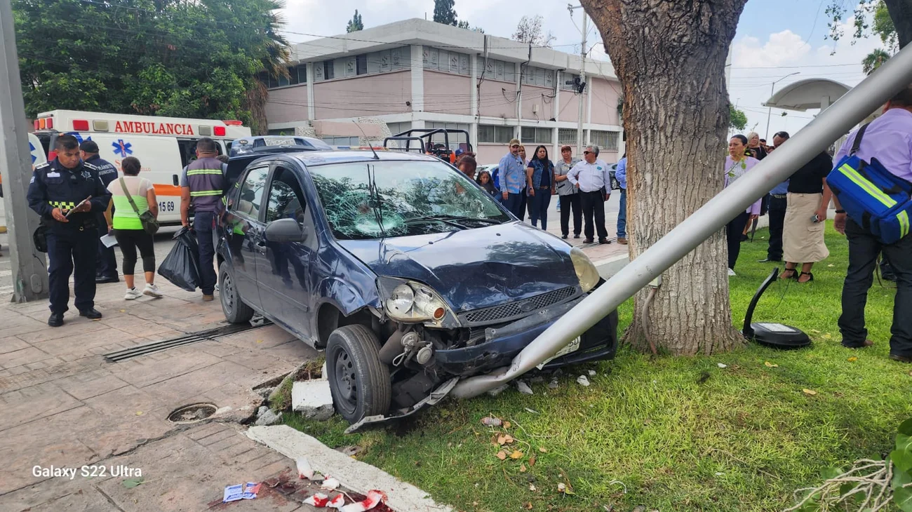 Dos mujeres heridas tras ser atropelladas en centro de Saltillo