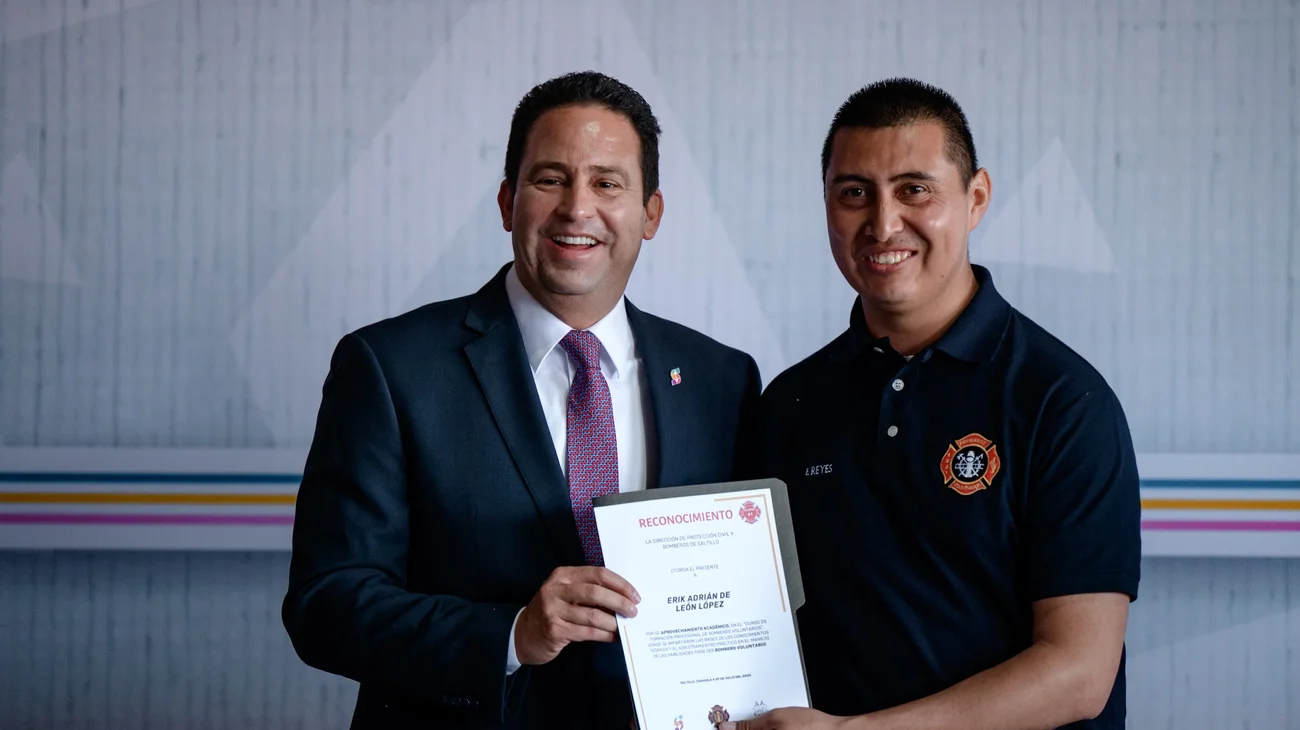 Saltillo reconoce labor de bomberos y anuncia mejoras laborales