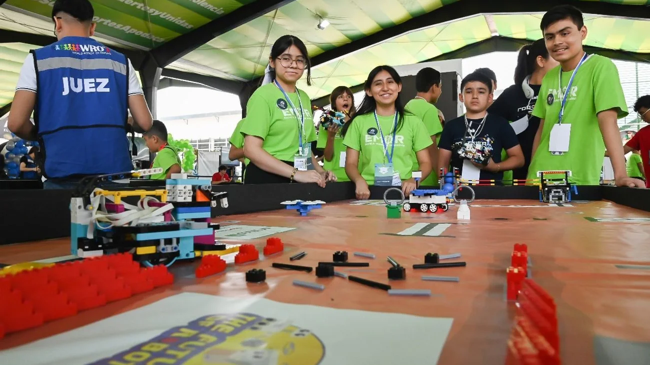 Tiene Apodaca primer torneo oficial de robótica