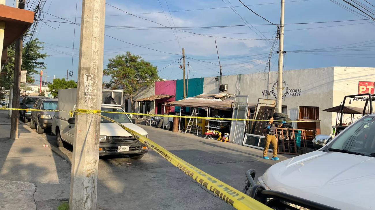 Ejecutan a hombre fuera de bazar en Col. Topo Chico