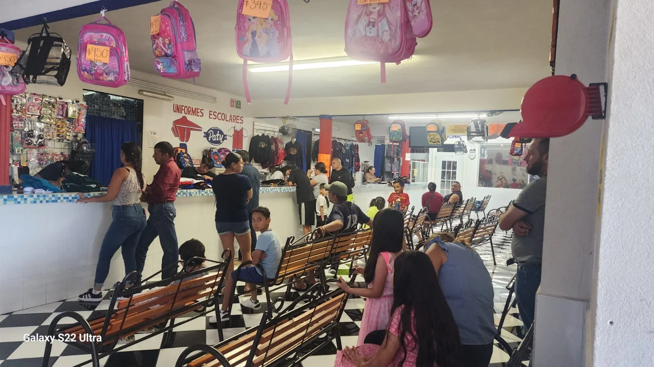 Recomiendan comprar útiles escolares antes de vacacionar