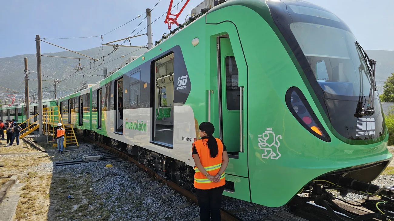 Entrega Nuevo León tres nuevos trenes para la línea 1 del metro