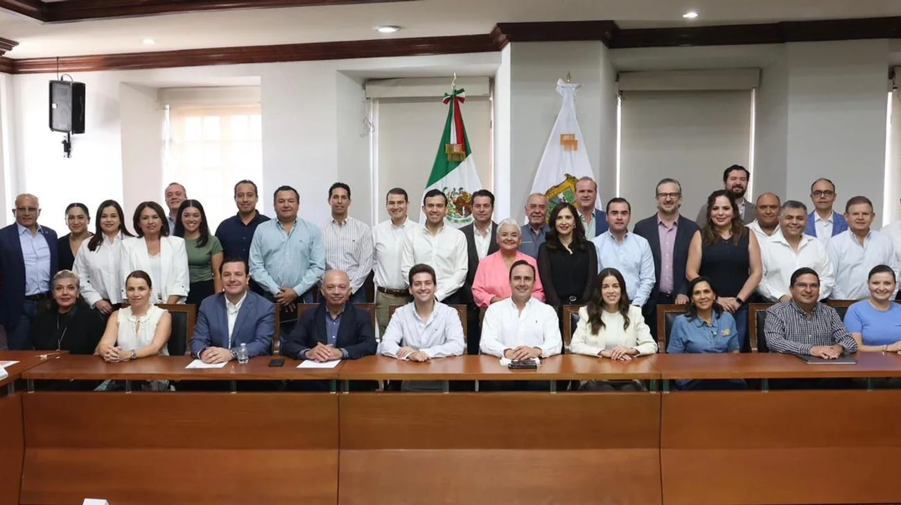 Gobernador pide a gabinete redoblar esfuerzos para resto del año