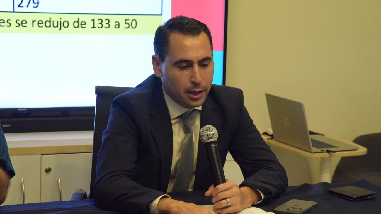 Da San Pedro advertencia a funeraria evidenciada por emisiones