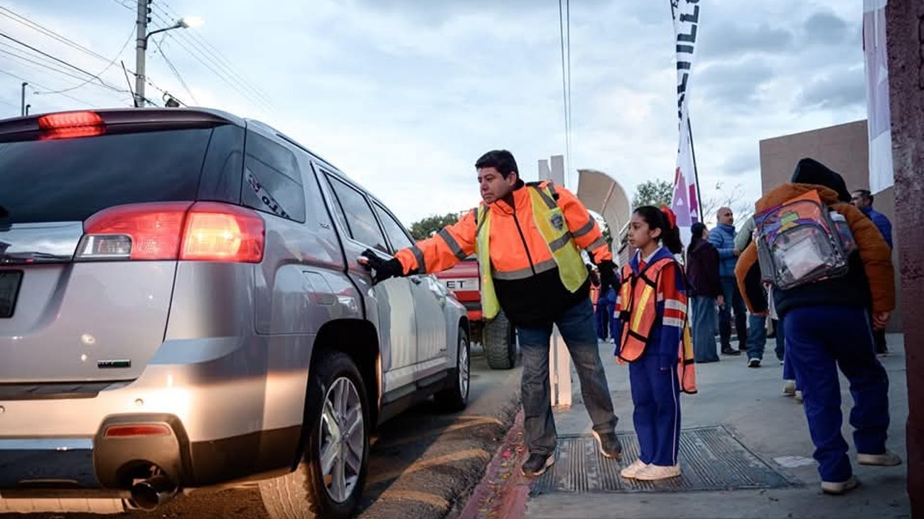 Refuerzan seguridad vial en escuelas de Saltillo con ciudadanos