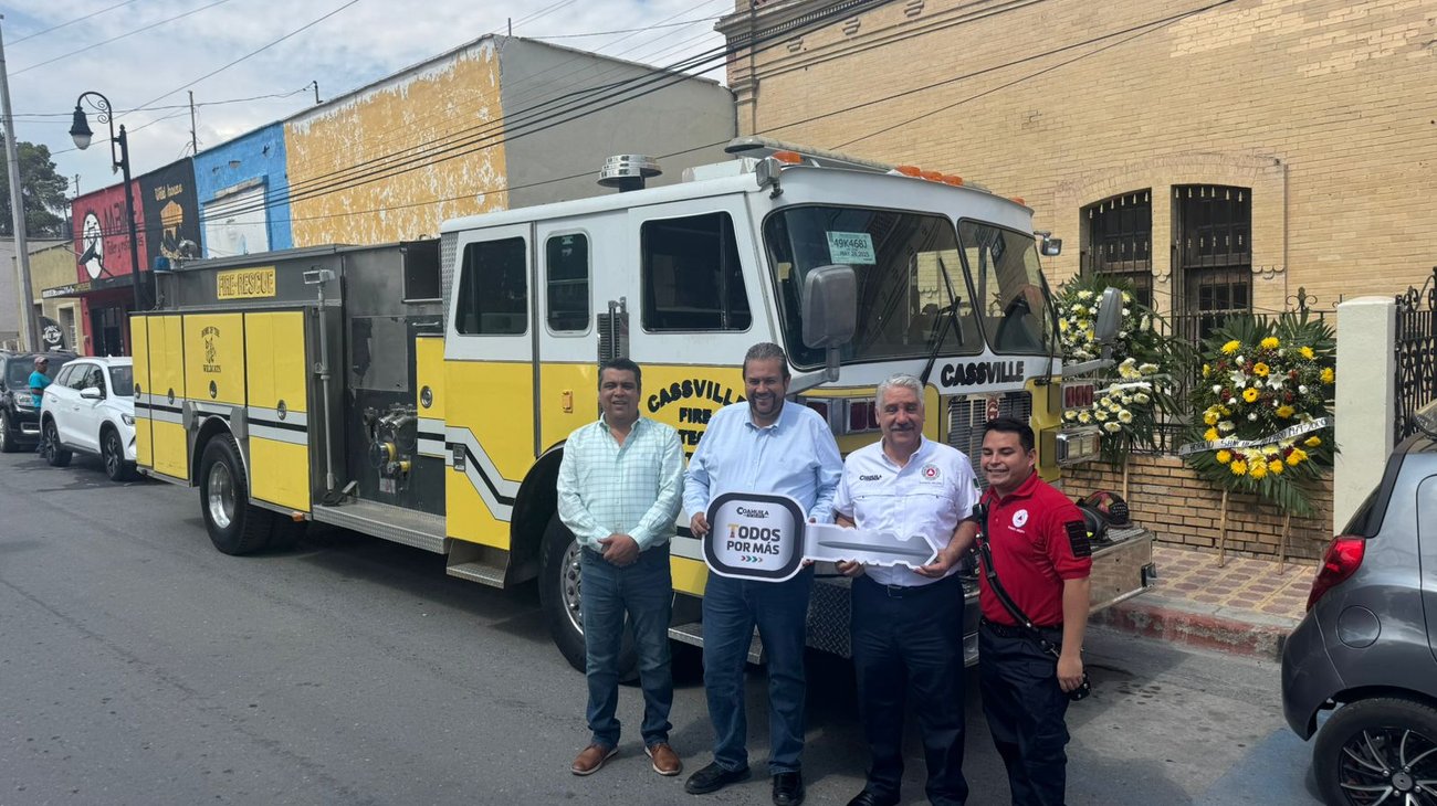 Festeja Ramos Arizpe a los bomberos en su día con reconocimientos