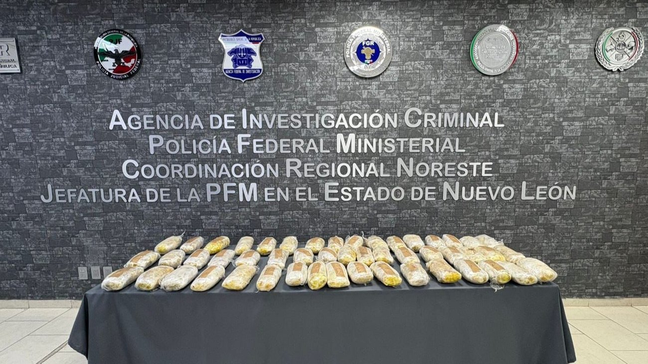 Cae hombre con 50 kilos de metanfetamina ocultos en Linares