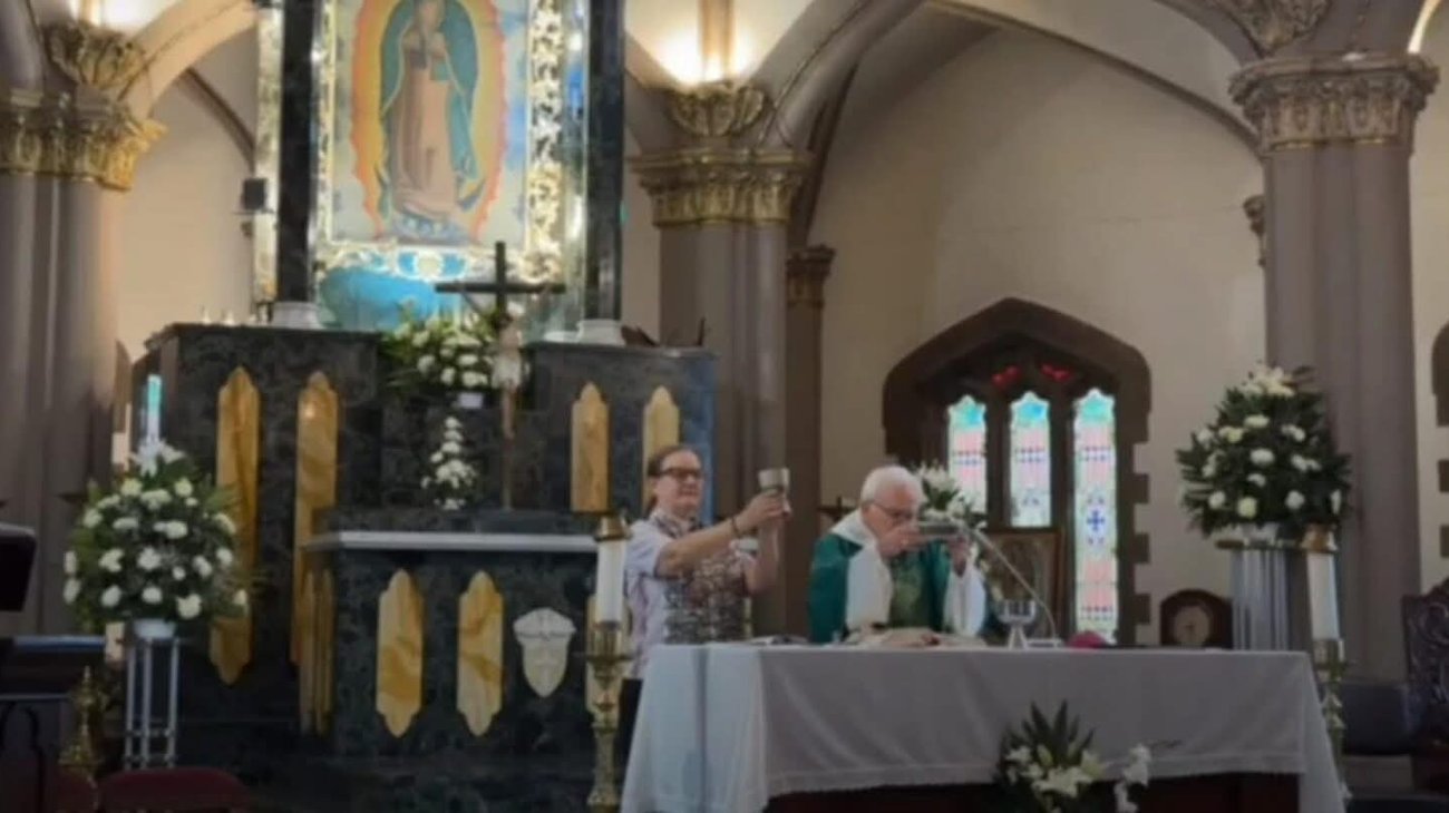 Controversia por participación de sacerdotisa anglicana en misa