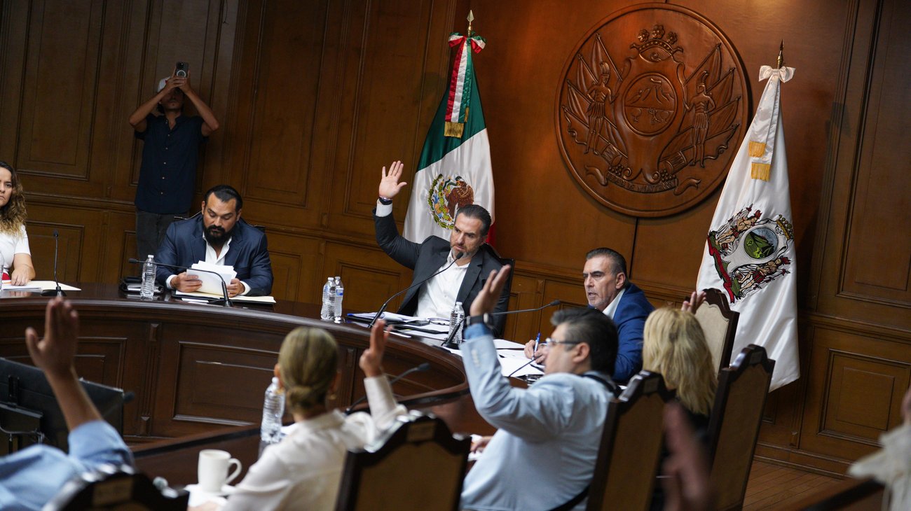 Condecorará Cabildo regio a Fernando Canales 