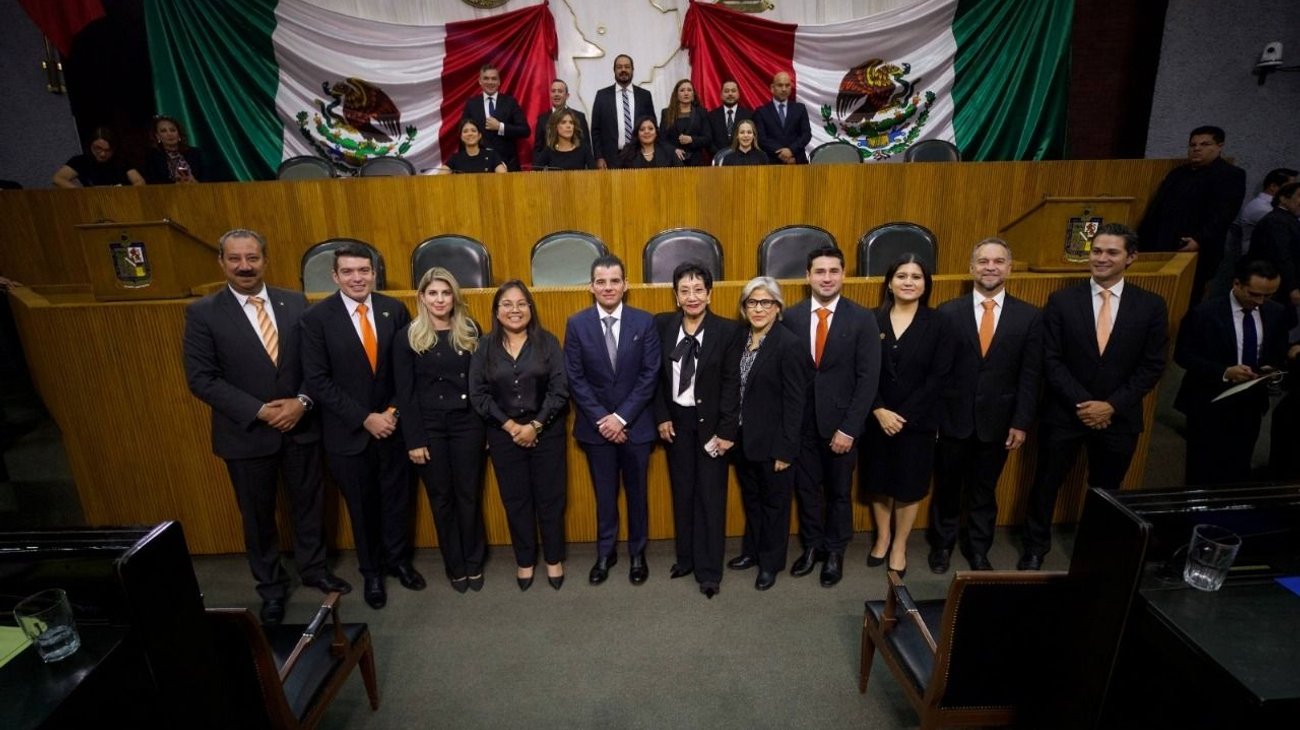 Ofrece Miguel Flores tener diálogo abierto con el Congreso