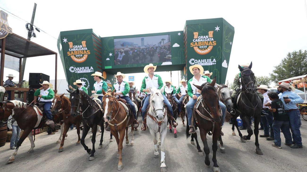 Cabalgata de Sabinas reúne a más de 10,000 jinetes