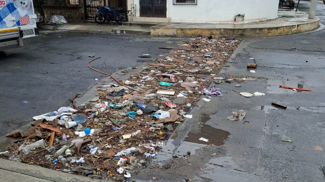 Recolecta Monterrey 67 toneladas de basura de rejillas de drenaje