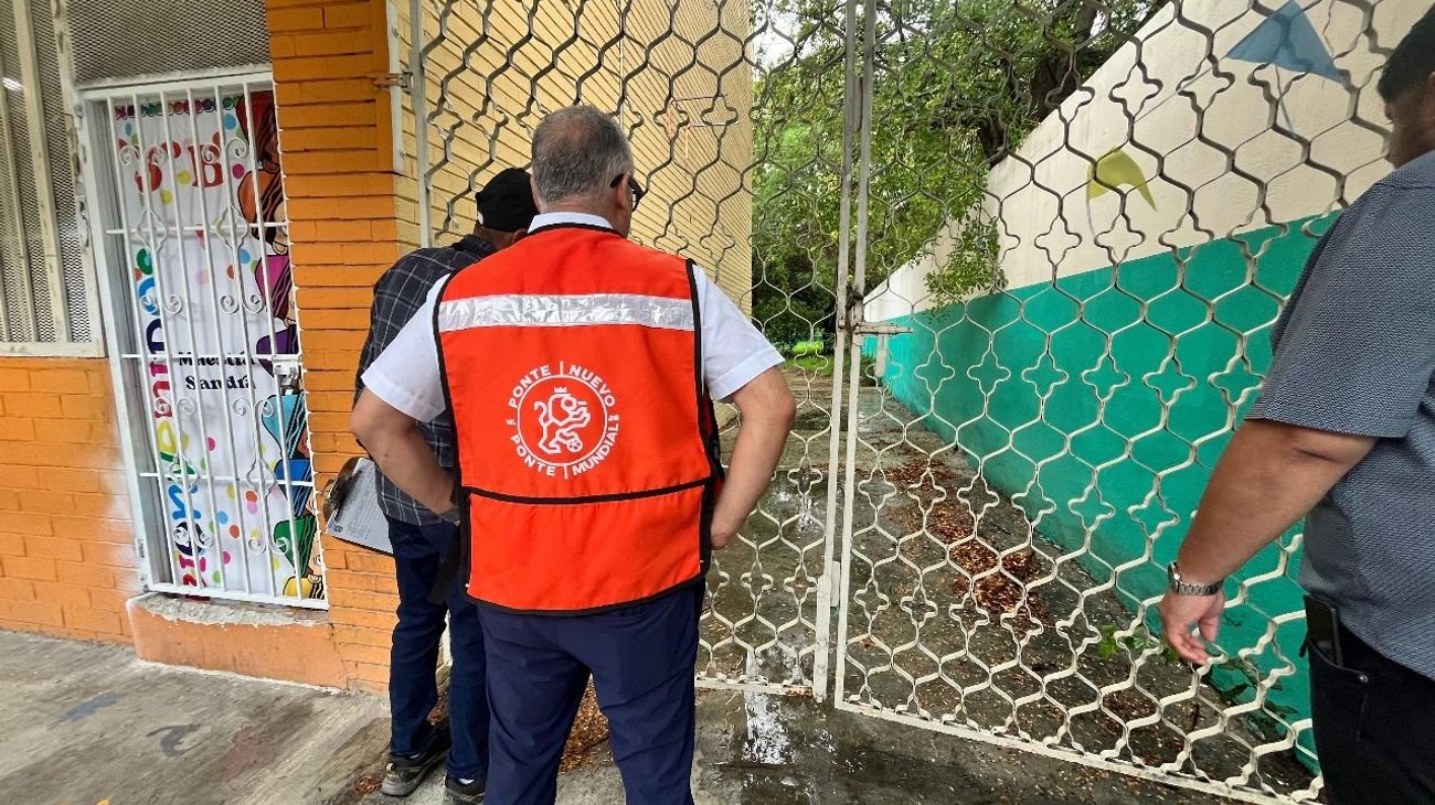 Reparan daños en escuelas de NL debido a las lluvias