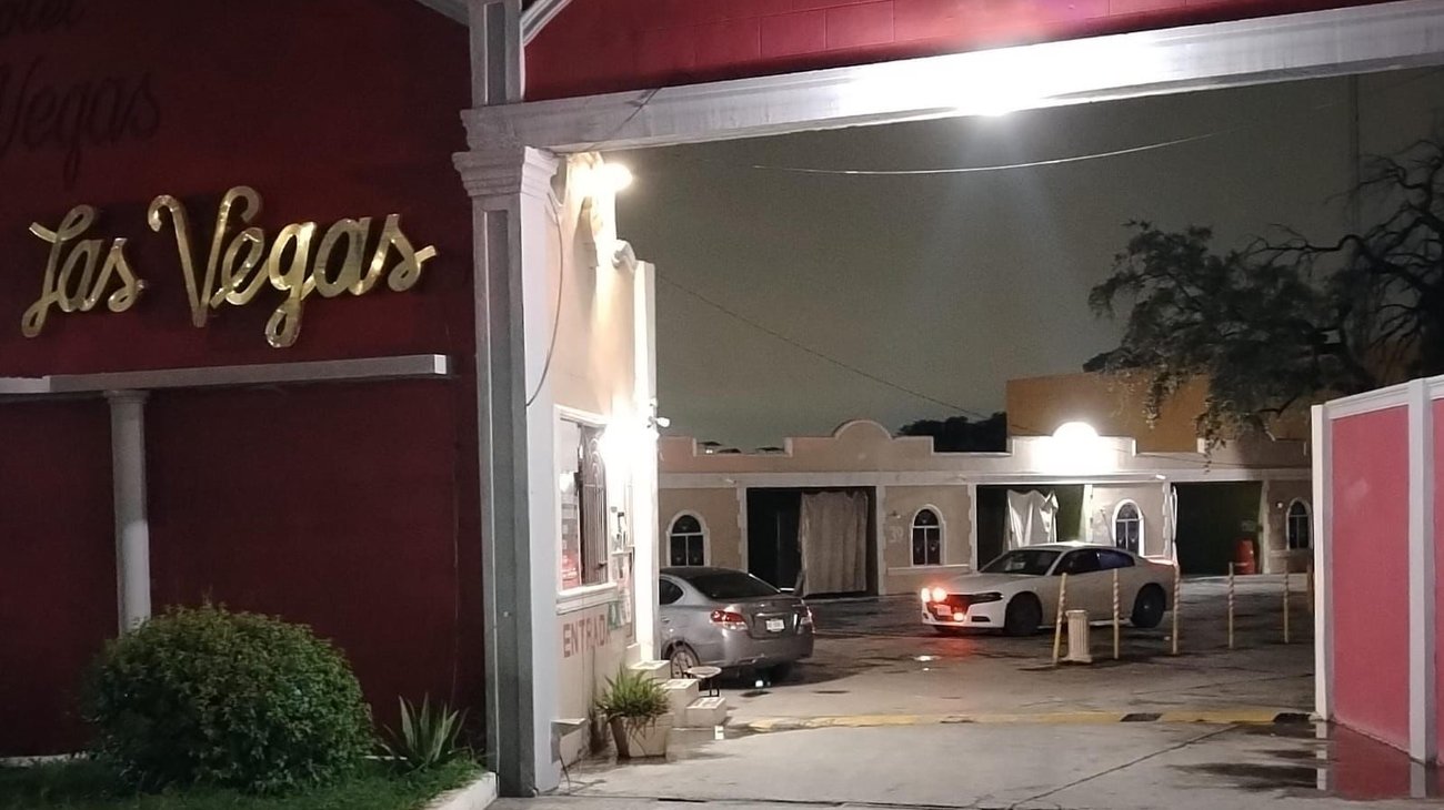 Investigan muerte de hombre en motel de Juárez