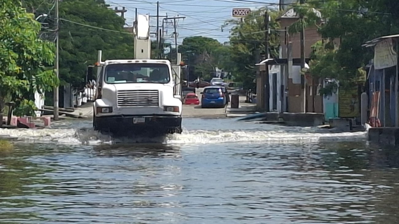 Refuerzan operativos de bombeo y limpieza en Ciudad Madero