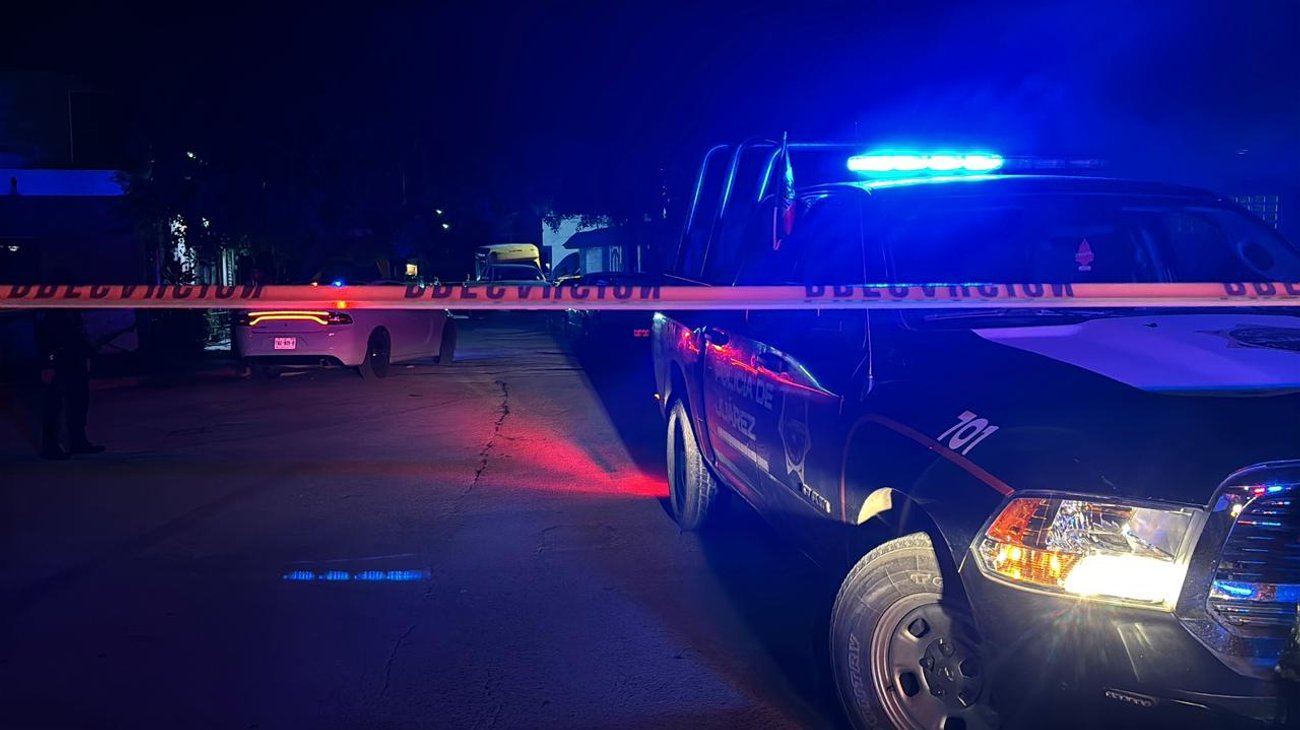 Atacan a hermanos frente a iglesia en Juárez; uno muere 