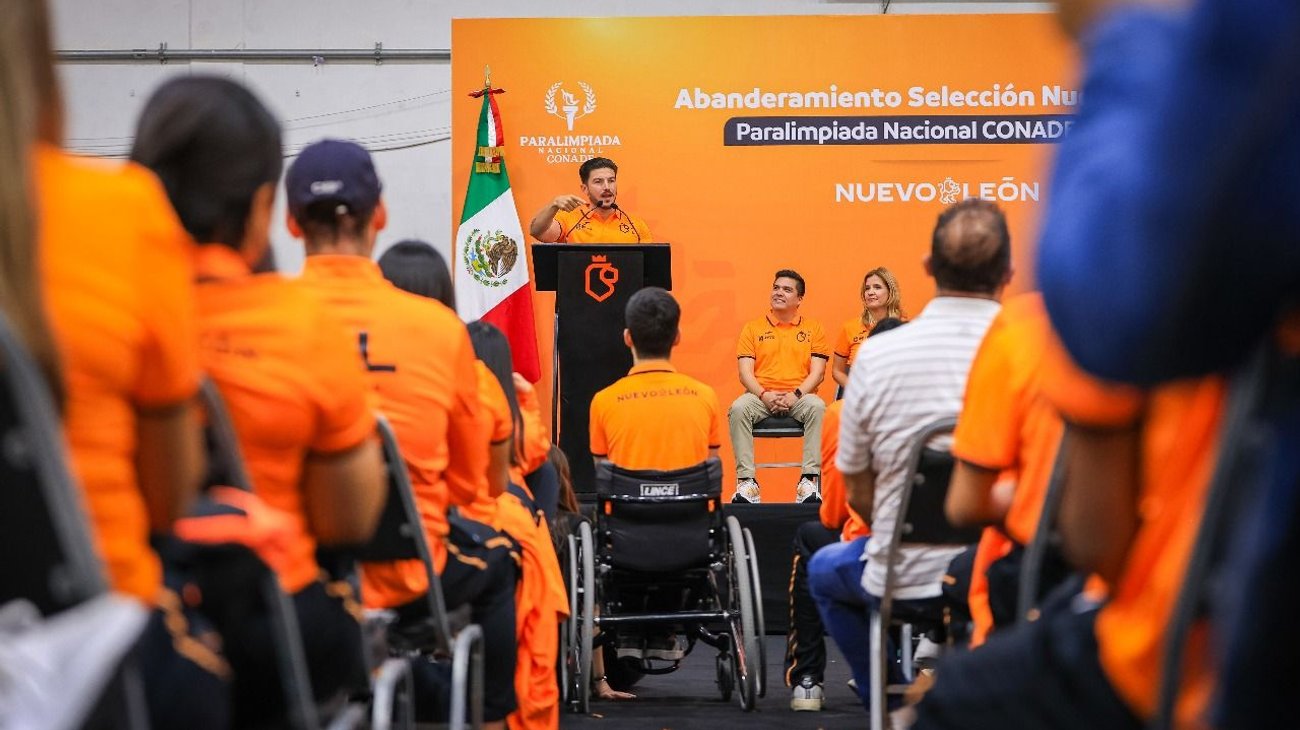 Abandera Samuel a delegación NL que va a la Paralimpiada Nacional