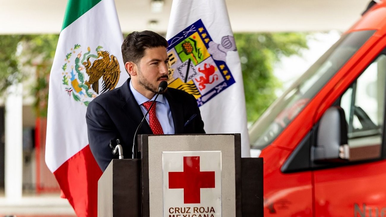 Buscará Samuel García incrementar ayuda para la Cruz Roja