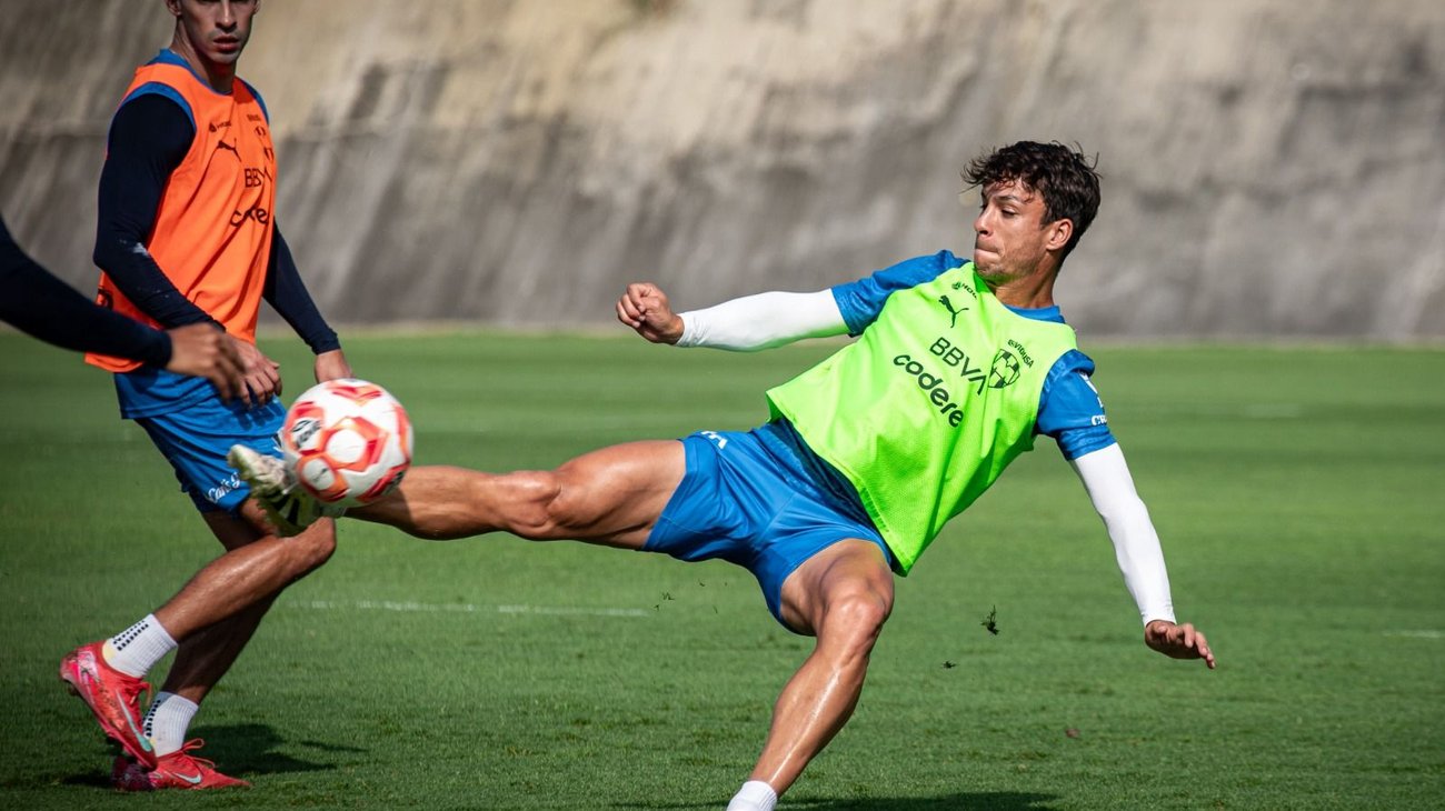 Whats_App_Image_2025_09_24_at_12_27_00_AM_2da86c57cb