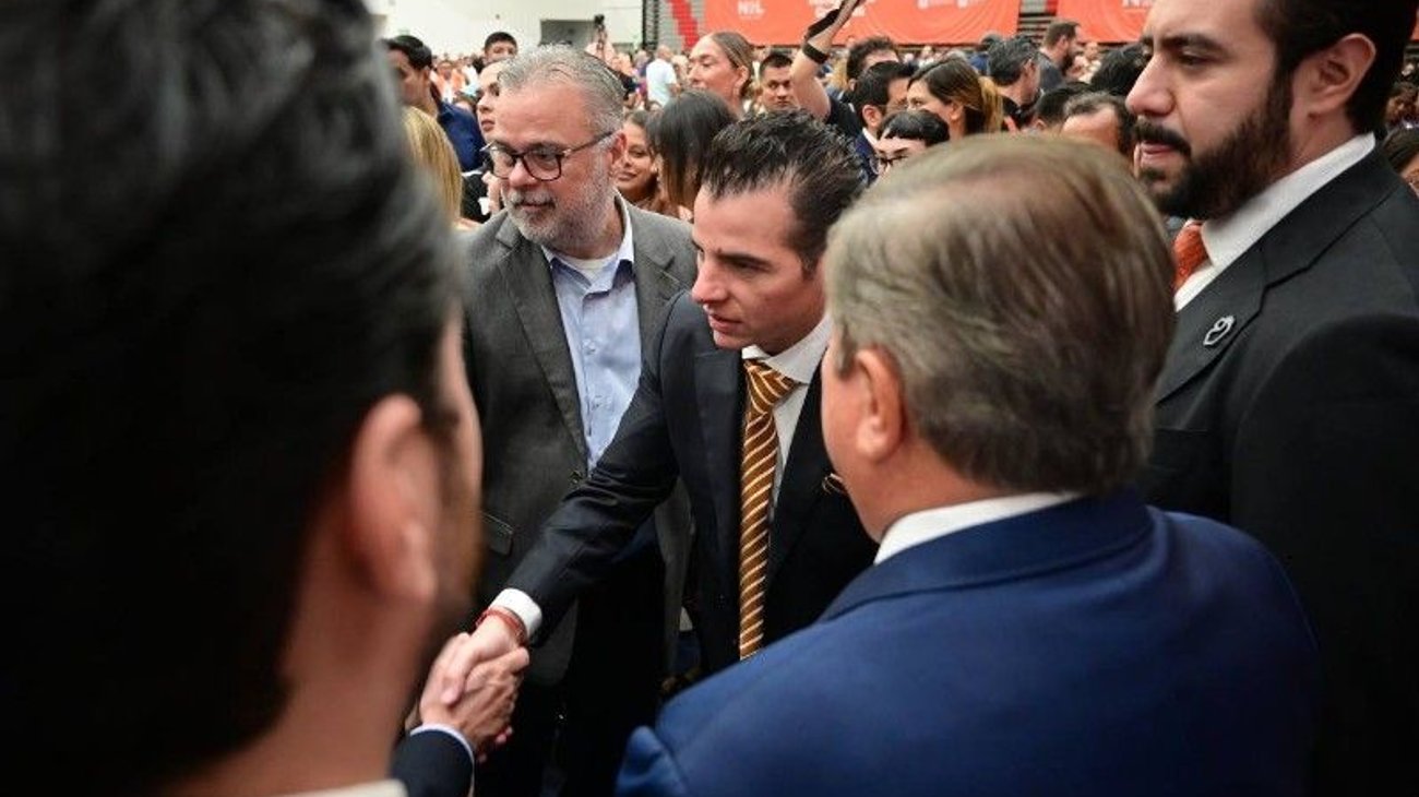 Rompe récord brigada de testamentos de Miguel Flores