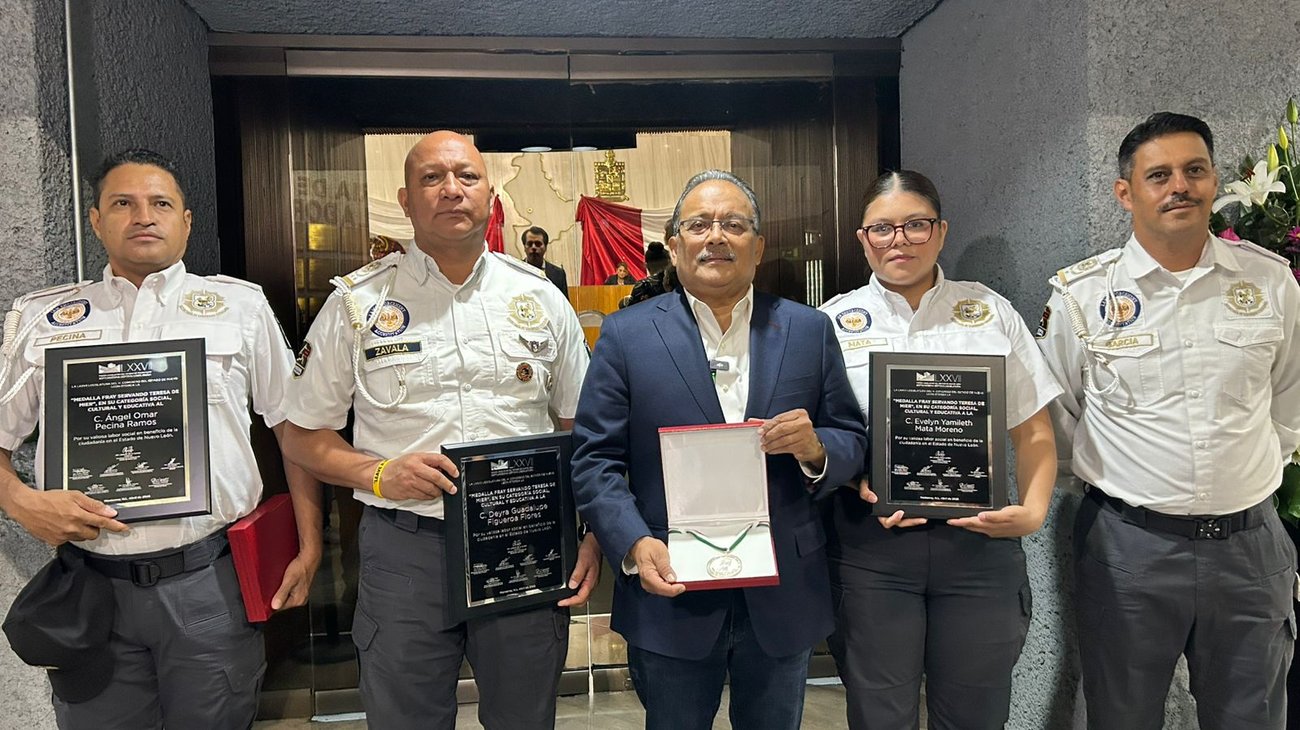 Reconocen a elementos de Escobedo en el Congreso Local 