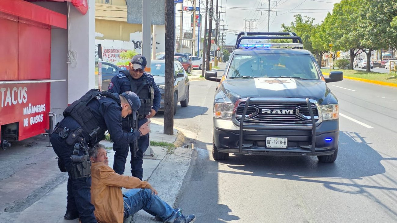 Policía de Guadalupe detienen a hombre ebrio por disturbios