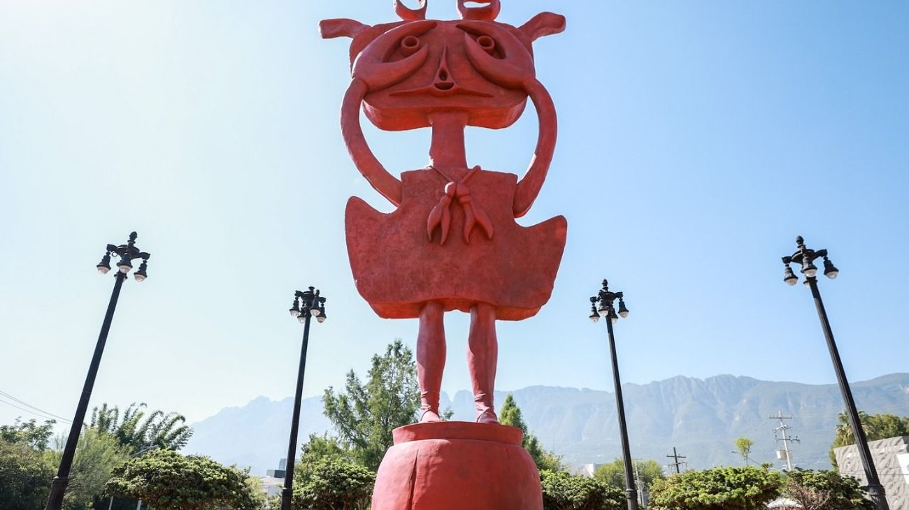 Sesionarán San Pedro y Monterrey bajo la escultura Niña Cangrejo