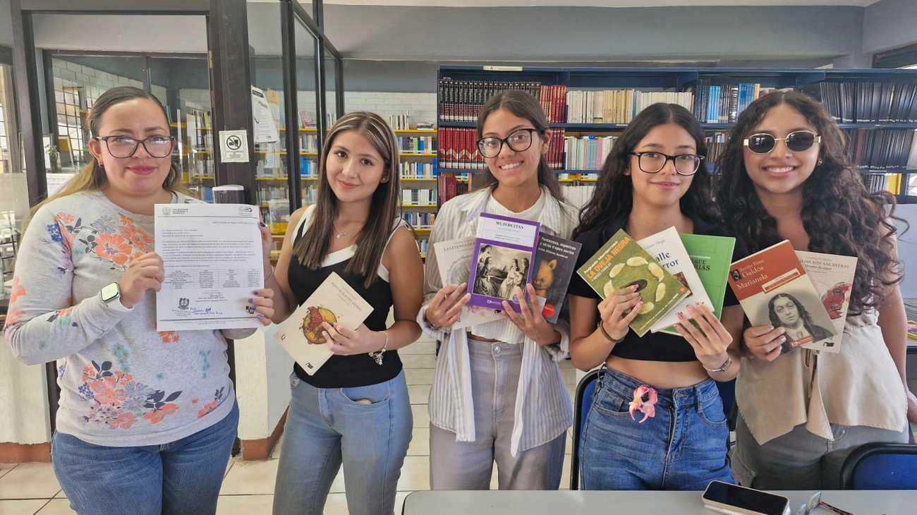 Estudiantes promueven lectura con donación de libros en Saltillo 
