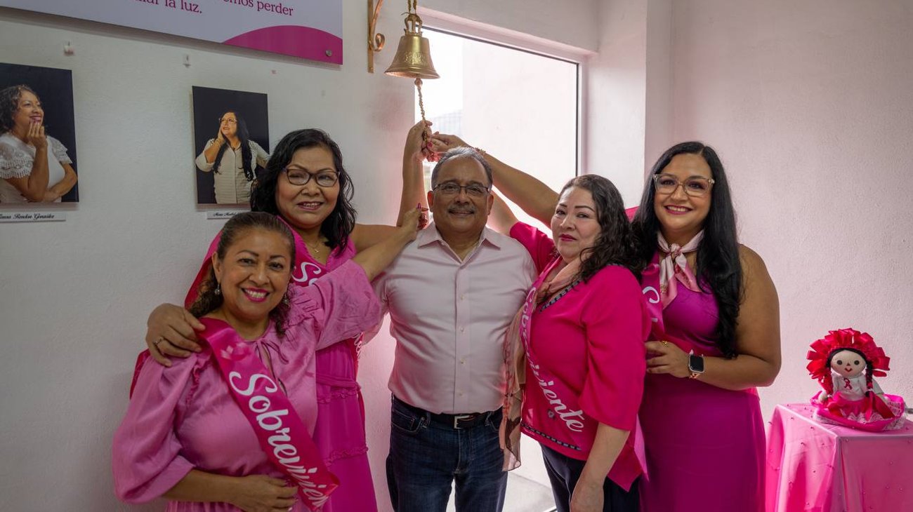 Honra Escobedo a sobrevivientes de cáncer de mama