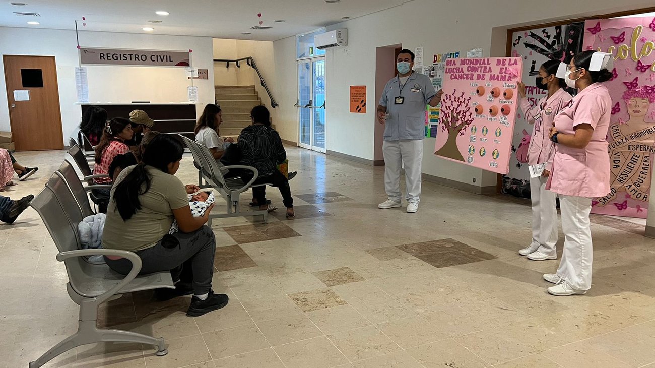 Jóvenes enfermeras concientizan sobre cáncer de mama en Reynosa