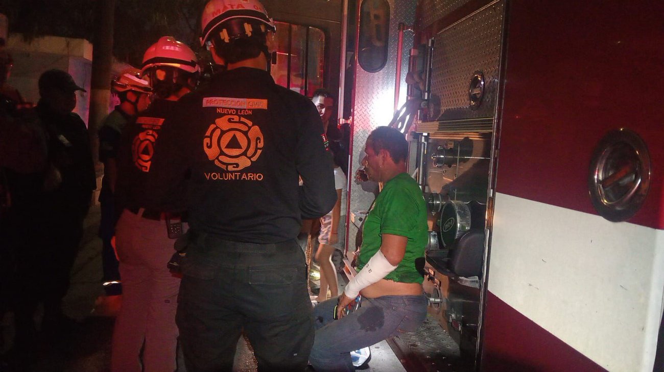 Incendio en vivienda deja un hombre lesionado en San Nicolás