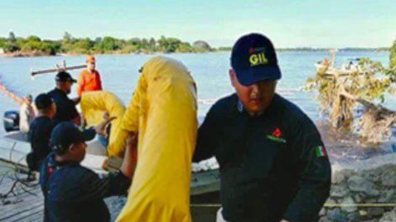 Pemex despliega 80 unidades en operativo en el río Pantepec