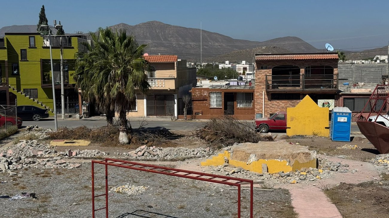 Inician remodelación de plaza Emilio Carranza, Ramos Arizpe