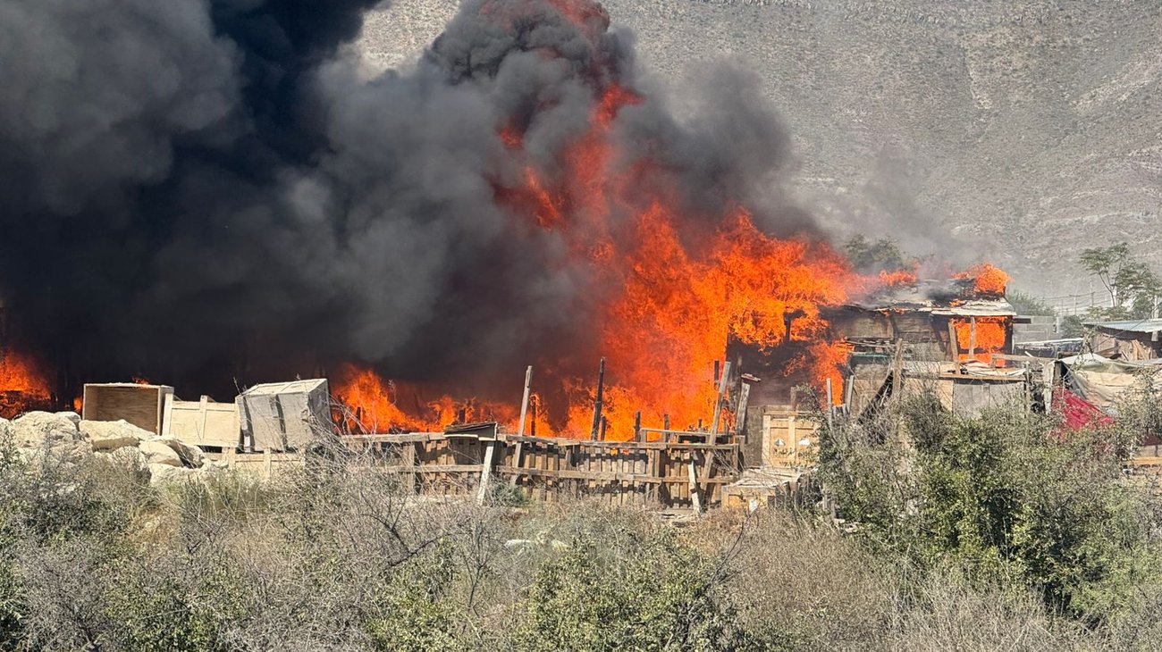 Incendio consume 4 tejabanes de Ramos Arizpe, Coahuila