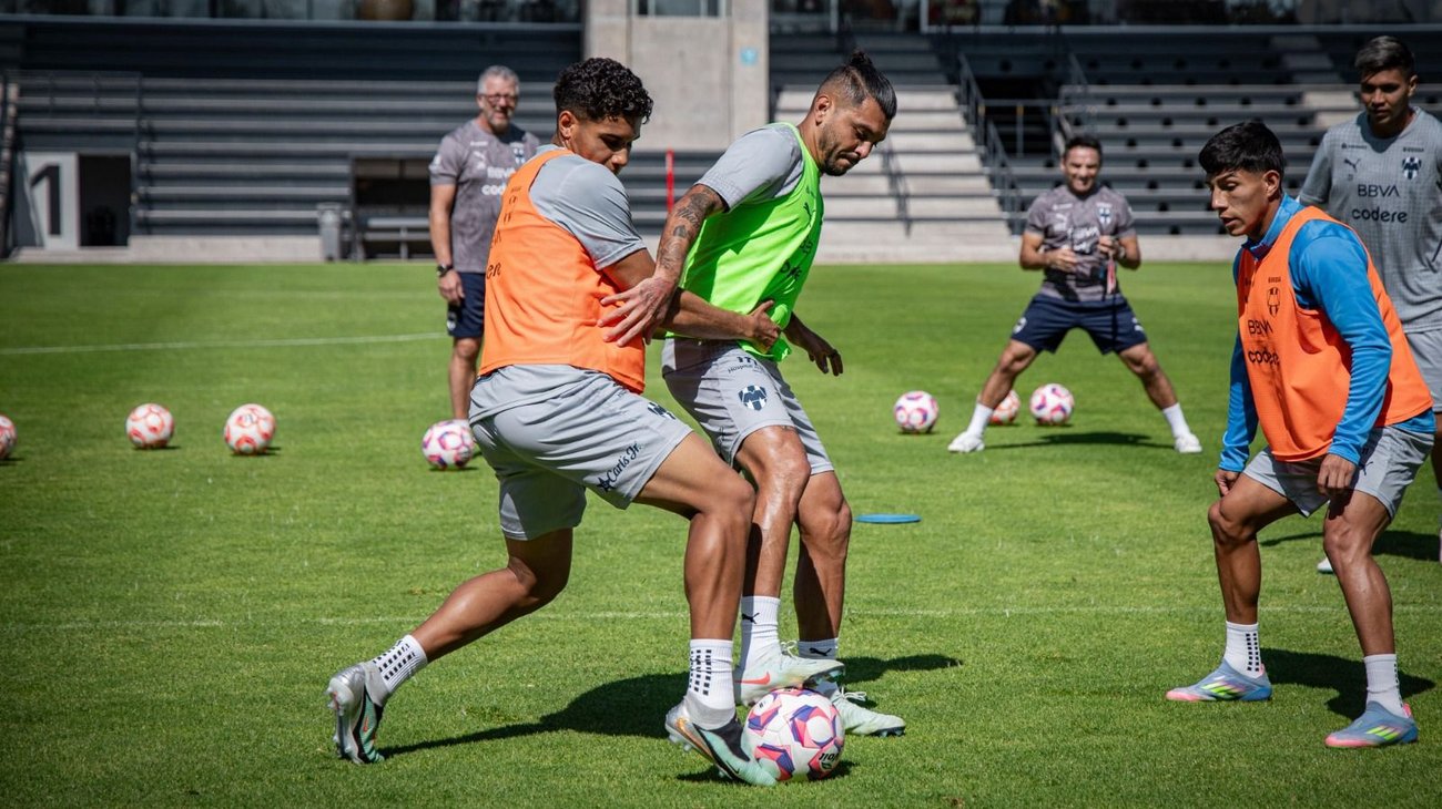 Whats_App_Image_2025_10_27_at_12_57_33_AM_2a9ab38a86